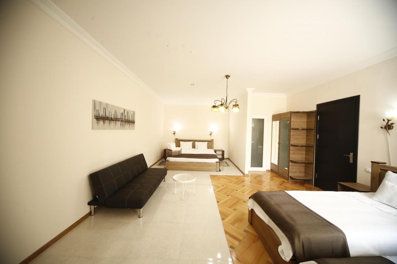 Log Inn Boutique Hotel Tbilisi Esterno foto